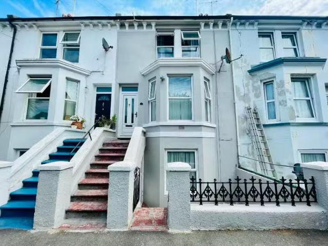 Just in! 1 bedroom house share for rent in Wellesley Road, Eas.