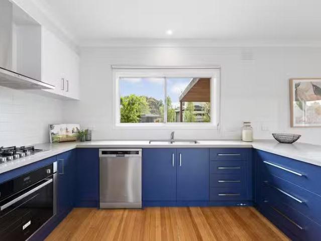 Rental! 1 Boreham Street, Sunshine VIC 3020