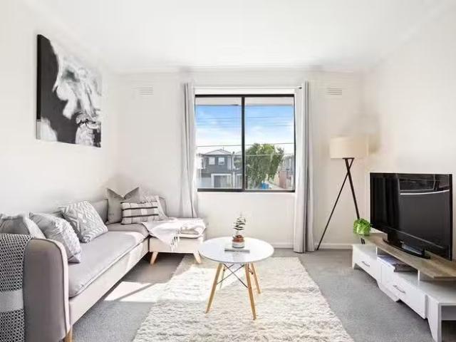 Cozy 1 BR 5/15 Beaumont Parade, West Footscray, VIC 3012