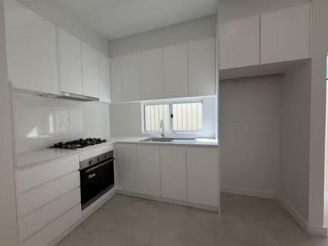 Deal! 1 BR 75a Sutton Road, ASHCROFT, NSW 2168 House for Rent