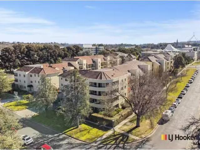 New 1 BR 82/8 10 Dominion Circuit, Forrest Apartment for rent.