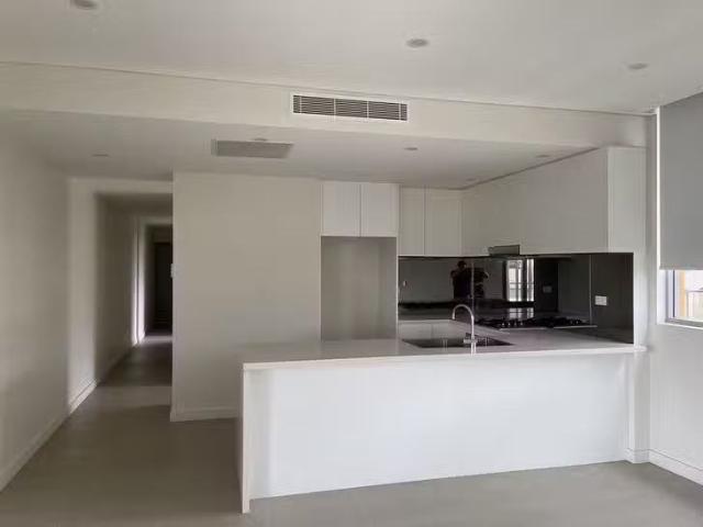 Just in! 1 BR 106/2 Affleck Circuit, Kellyville, NSW 2155