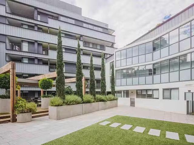 Deal! 1 BR 109/132 Smith Street, Collingwood, VIC 3066