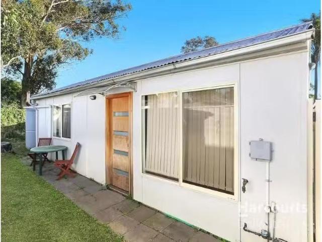 Charming 1 BR 114A Stephen Street, BLACKTOWN Apartment for ren.