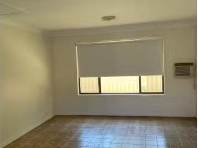 Unique 1 BR 11/51 Kingston Pde, HEATHERBRAE Apartment for rent.
