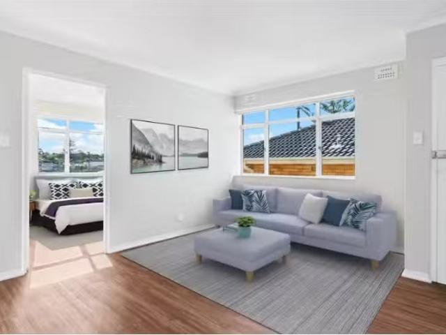 Deal! 1 BR 12/15 Kooloora Avenue, Freshwater Apartment for ren.