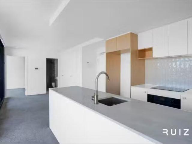 Charming 1 BR 1210/6 Furzer Street, Phillip Apartment for rent.