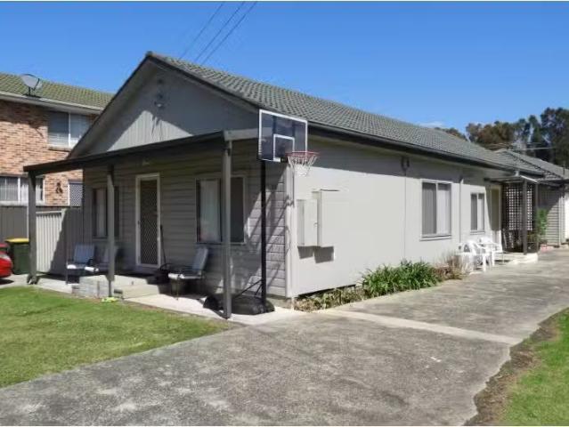 For Rent! 1 BR 1/28 Park Road, Corrimal Apartment for rent Li.
