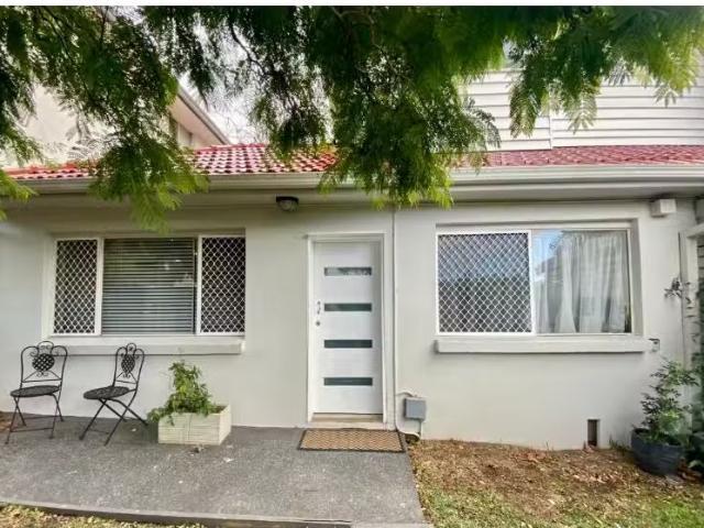 Cheap 1 BR 1/31 Rowland Avenue, WOLLONGONG House for rent Lis.
