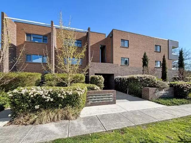Charming 1 BR 13/35 Berrigan Cres, O'Connor Apartment for rent.