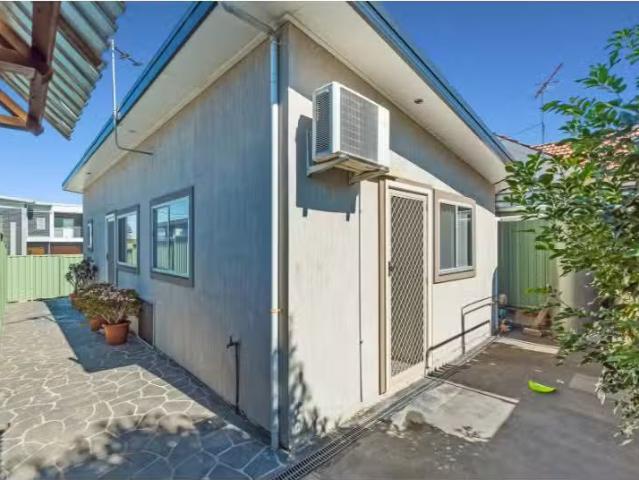 Charming 1 BR 138a Excelsior Street, Merrylands Property for r.