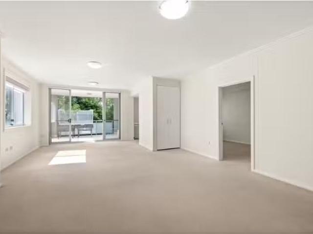 Nice 1 BR 14/16 24 Merriwa Street, Gordon Apartment for rent.