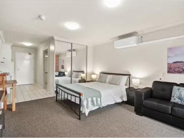 Cozy 1 BR 1/65A Webb Street, East Gosford Apartment for rent.