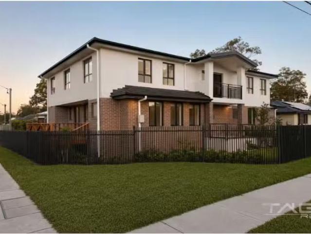 Deal! 1 BR 1 11/36 Jamison Road, KINGSWOOD Apartment for rent.