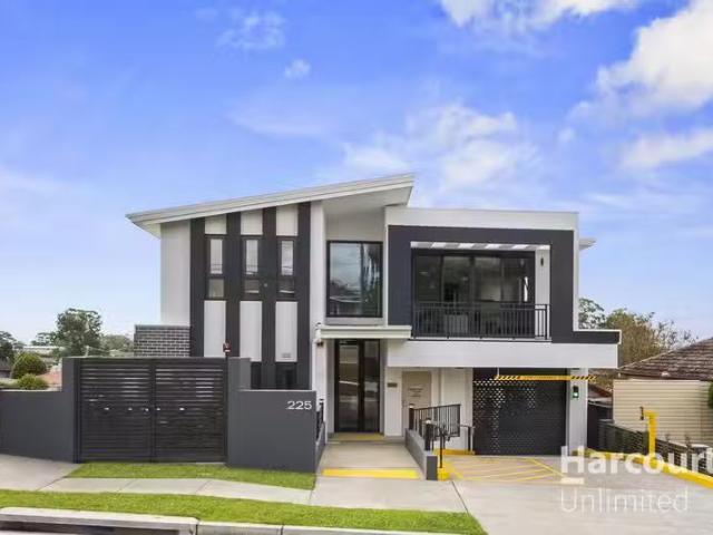 Charming 1 BR 225 Bungarribee Road, BLACKTOWN, NSW 2148 Stud.