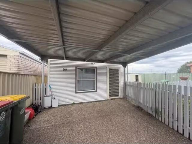 Unique 1 BR 24a Homebush Drive, Woodberry Apartment for rent.