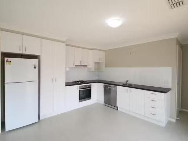 For Rent! 1 BR 2/53 Frost Street, Orange, NSW 2800