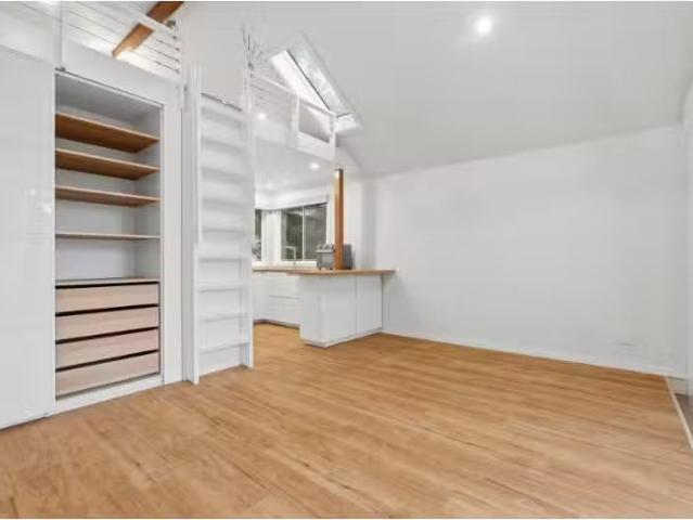 New 1 BR 28a Alanna Street, Terrigal Apartment for rent Liste.
