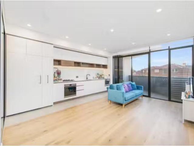 Charming 1 BR 302/2 Regent Street, Petersham Apartment for ren.