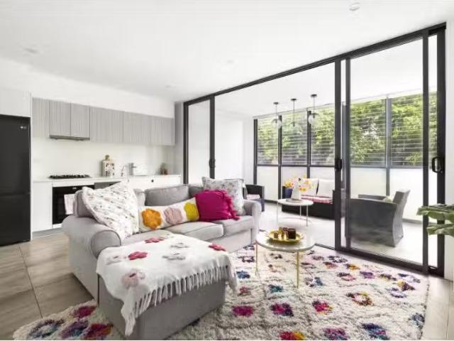 New 1 BR 305/23 29 Pacific Parade, Dee Why Apartment for rent.