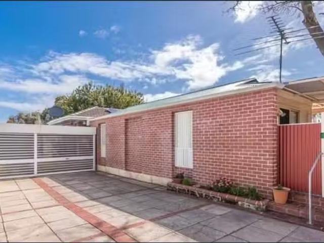 Just in! 1 BR 31A Allinson Drive, GIRRAWHEEN, WA 6064 Flat f.