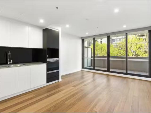 Nice 1 BR 321/55 Currong Street North, Braddon Apartment for r.