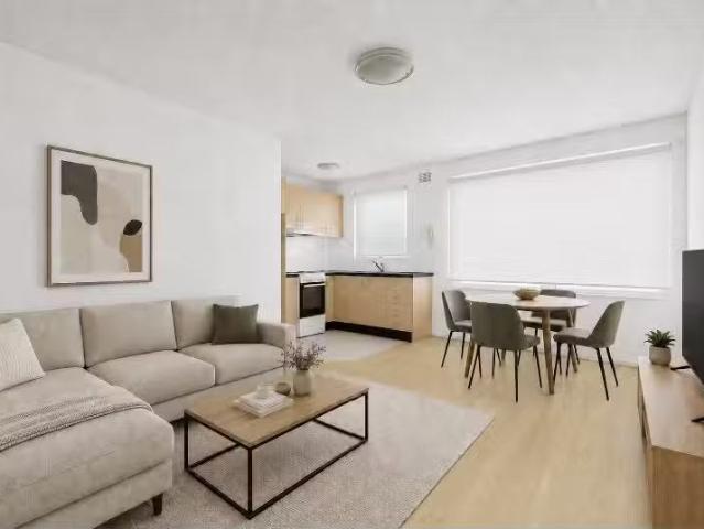 Cheap 1 BR 3/51A Ewart Lane, Dulwich Hill Apartment for rent.