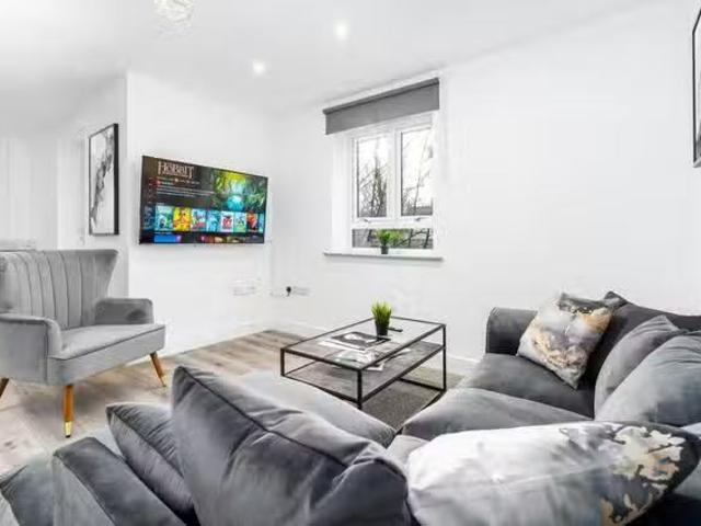 Nice 1 BR Tollhouse Way, Smethwick