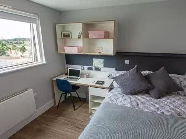 Just in! 1 BR West Way Square Classic Studio
