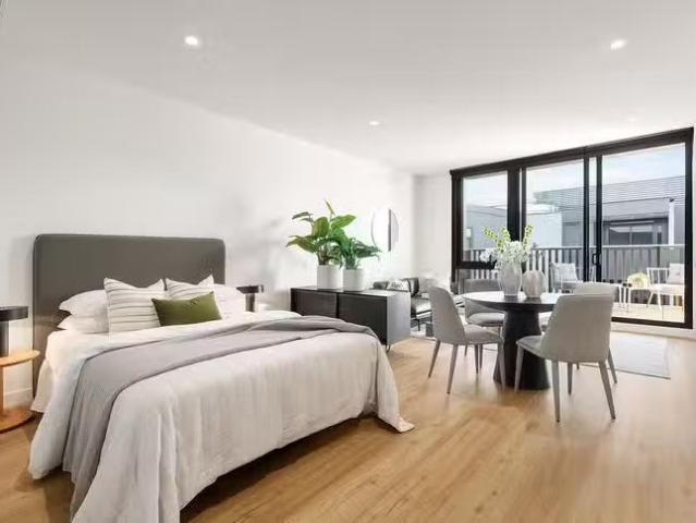 Cozy 1 BR B302/348 Macaulay Road, Kensington, VIC 3031