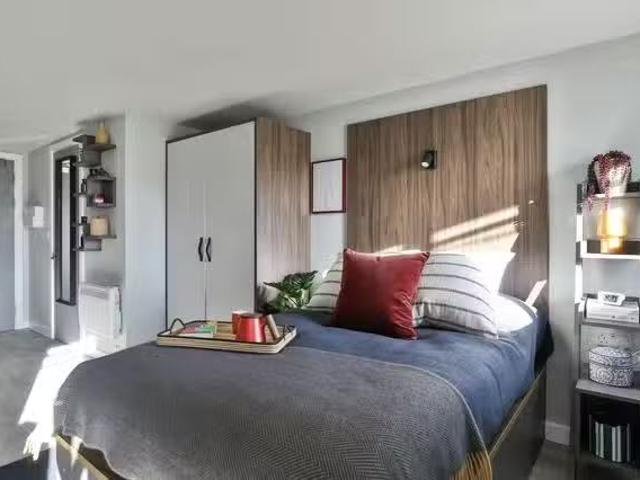 For Rent! 1 BR Brunswick Apartments Premium Smaller Studio