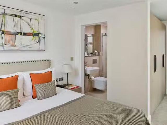 Nice 1 BR Norwich Street, London