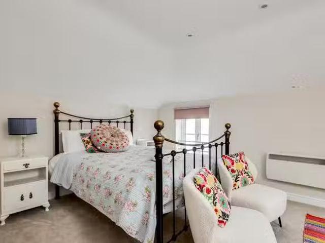 Charming 1 BR One room apartment in Oxford