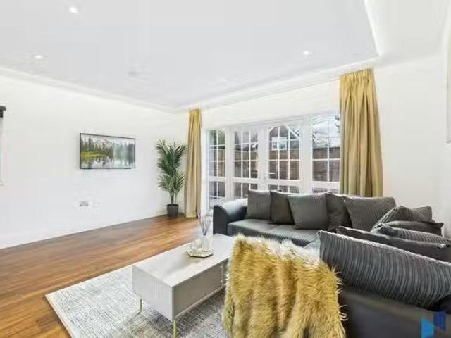 Charming 1 BR Purley Downs Road, South Croydon