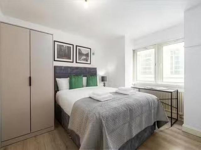 Just in! 1 BR Shavers Place, London