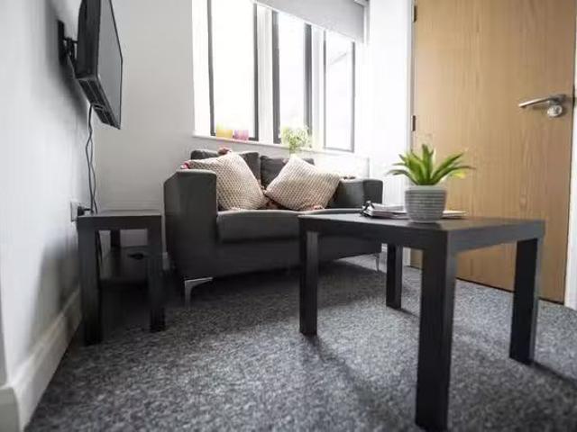 Nice 1 BR St Cyprians Classic Studio