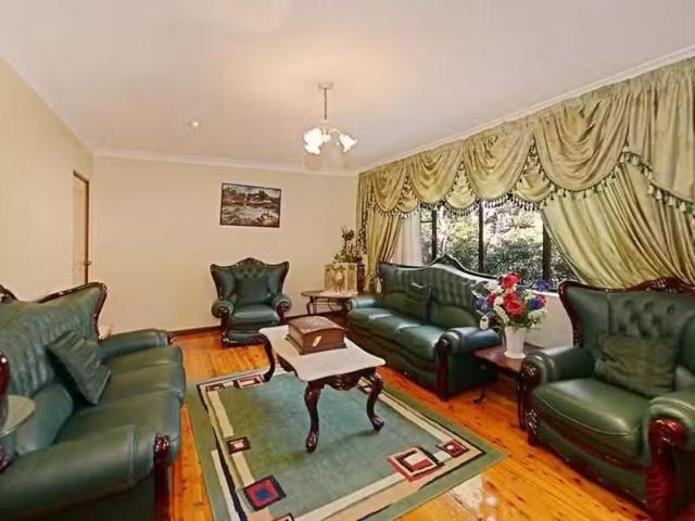 Cozy 1 Cawarrah Road, Middle Cove House for rent Listed by De.