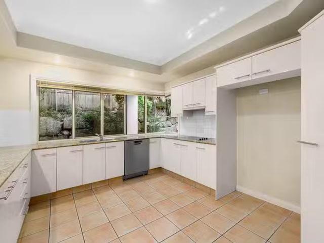 Nice 1 Evergreen Close, Kenmore, QLD 4069