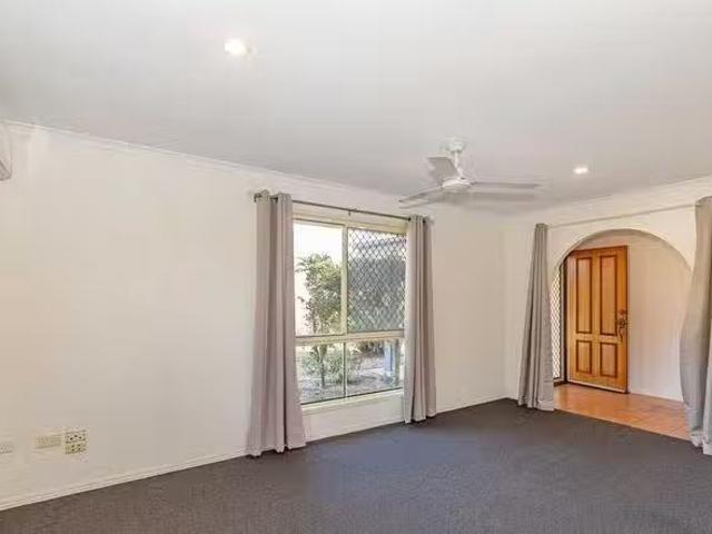 Deal! 1 Gretton Court, Avoca, QLD 4670