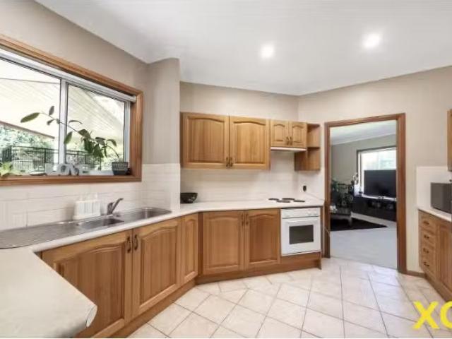 Rental! 1 Maitland Street, Branxton House for rent Listed by.