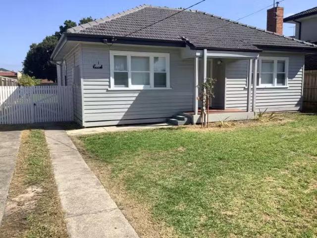 Cheap 1 Mimosa Avenue, Oakleigh South VIC 3167