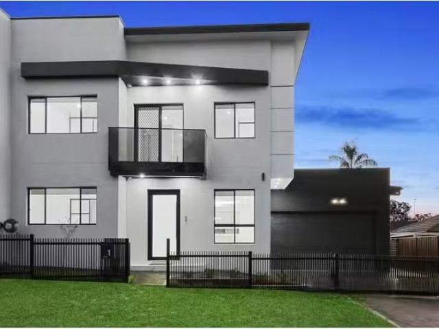 Nice 1 Mosely Avenue, SOUTH PENRITH Townhouse for rent Listed.
