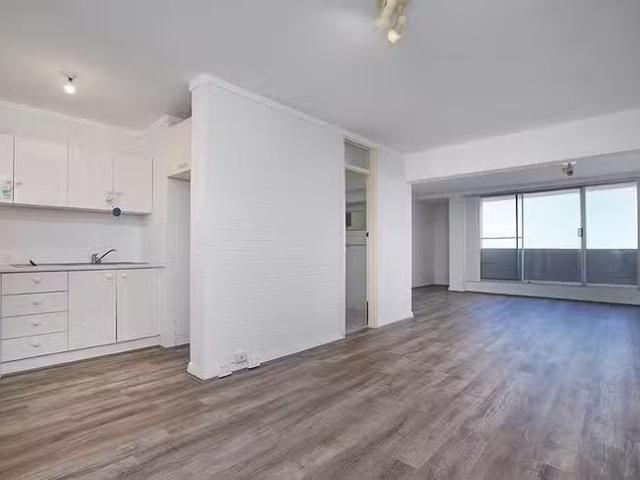 Deal! 207/8 Ord Street, Fremantle, WA 6160