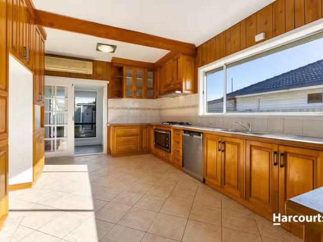 Nice 201 Anakie Road, Bell Post Hill, VIC 3215 House for Rent