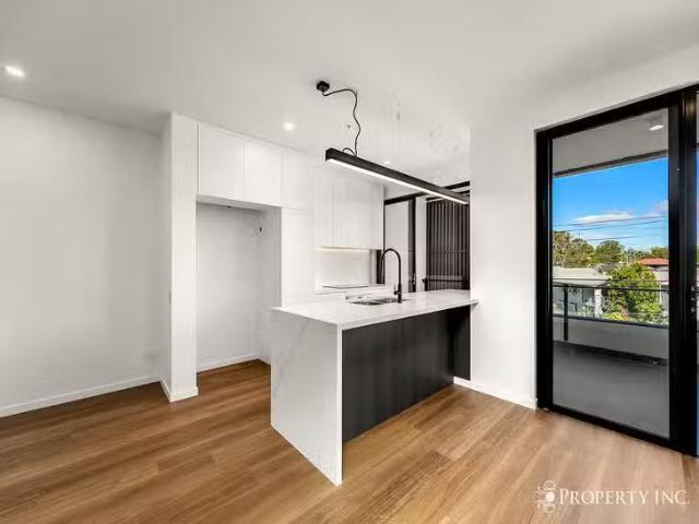 For Rent! 202/52 Mayhew Street, Sherwood, QLD 4075