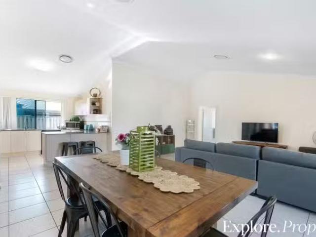 Just in! 20 Coogee Terrace, Blacks Beach QLD 4740