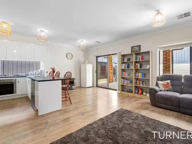 Charming 20 Clover Court, Mount Barker, SA 5251