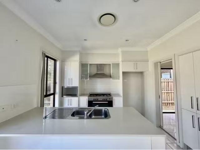 Rental! 20 Epsam Ave, Stanhope Gardens House for rent Listed.