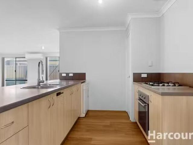 Deal! 20 Fulham Way, RIDGEWOOD, WA 6030 House for Rent