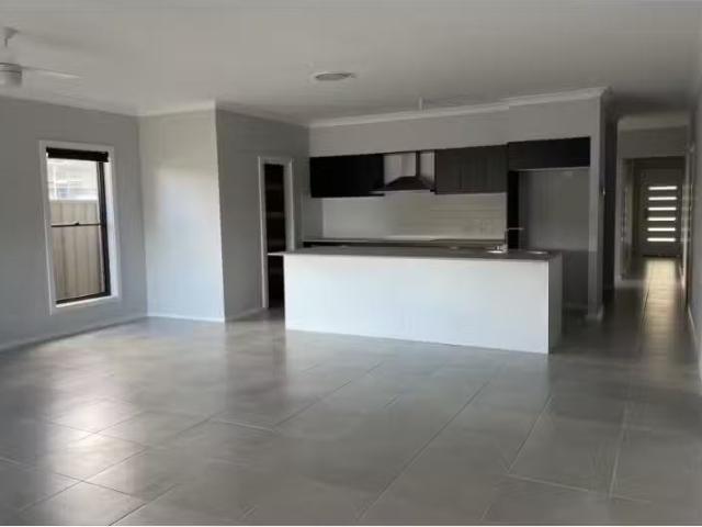 Rental! 20 Pasture Way, Horsley House for rent Listed by Sutt.